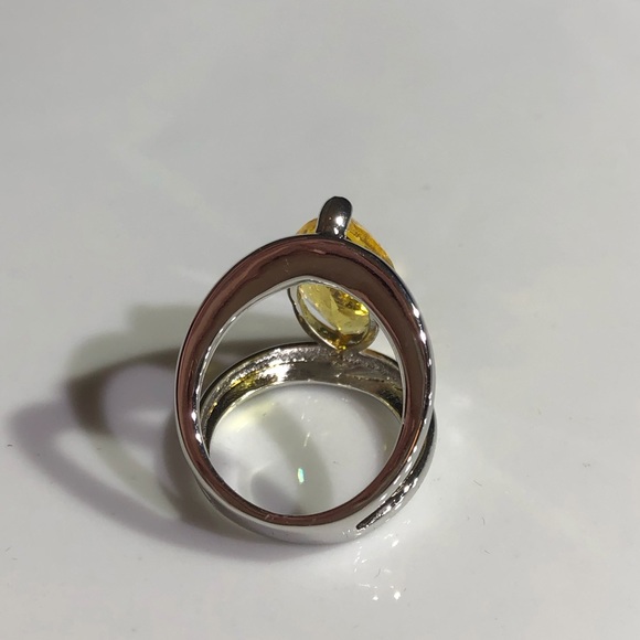 Swarovski Crystal Marquise Champagne Silver Ring! - Picture 7 of 15